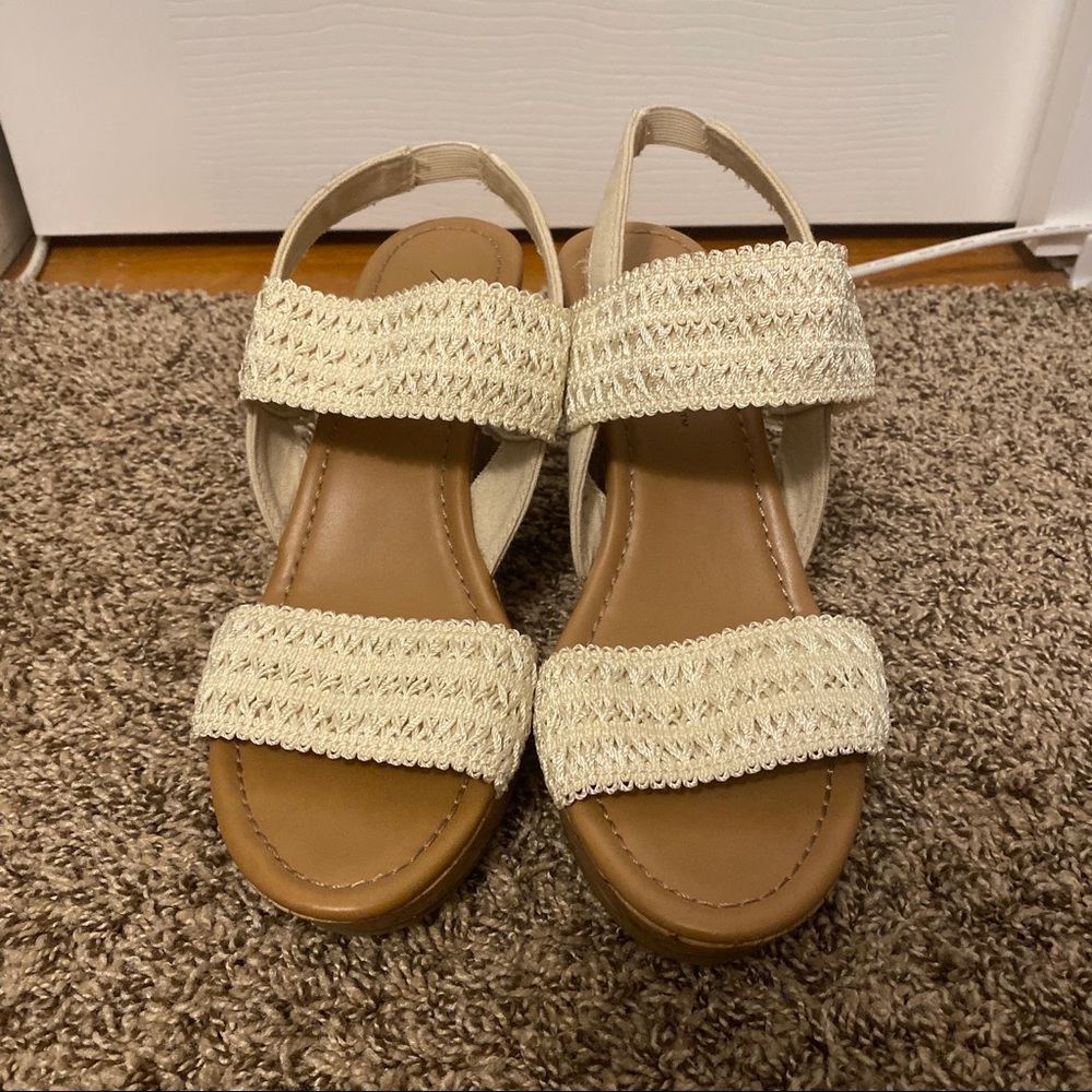 Tan/Brown Wedges